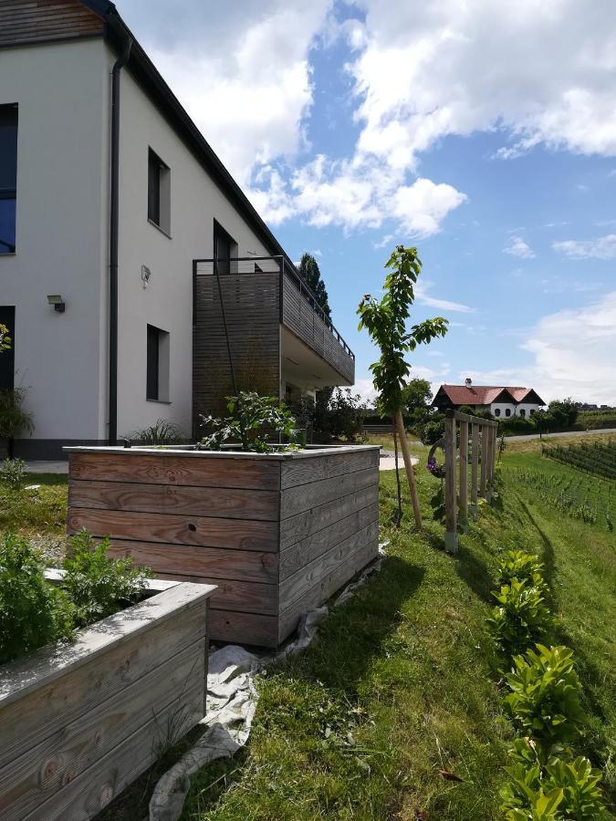 Weinstrassenapartment Fam. Dietrich Ratsch an der Weinstraße Eksteriør bilde